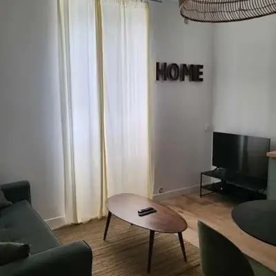Appartement moderne calme et spacieux-Centre Thuillat