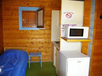 Cuisine ou kitchenette dans l'établissement Camping municipal de la Lande