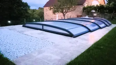 Piscine de l'établissement Au Grand Bonheur - Gîte Padirac - Rocamadour ou située à proximité