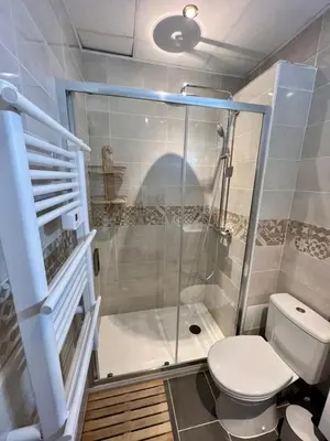 Salle de bains dans l'établissement Casa Teyssier #3 - T2 bis en Hyper Centre
