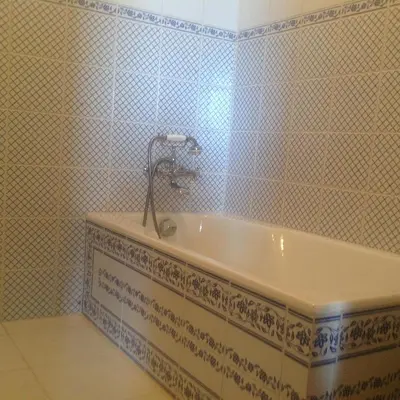 Salle de bains dans l'établissement superbe petite maison de caractère dans le Cantal