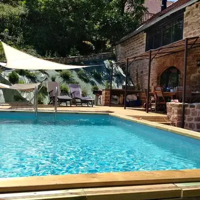Villa spacieuse à Noailhac avec piscine privée