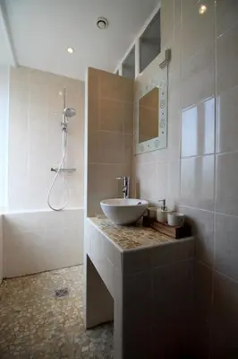 Salle de bains dans l'établissement La ferme de lapeyrousse