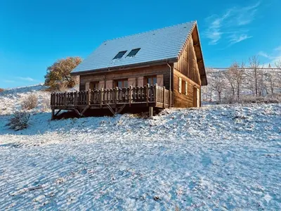 L'établissement Chalet des Monts Dore en hiver