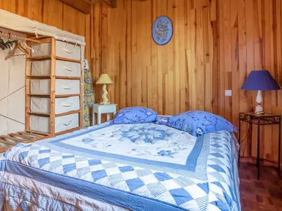 Un ou plusieurs lits dans un hébergement de l'établissement Holiday Home Le Noisetier by Interhome