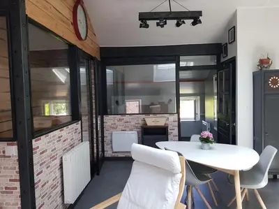 Cuisine ou kitchenette dans l'établissement Petite maison type Loft en plein bourg d'Ambazac