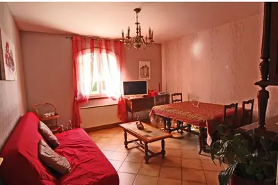 Télévision ou salle de divertissement dans l'établissement Bel air