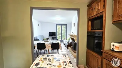 Cuisine ou kitchenette dans l'établissement gite bertry