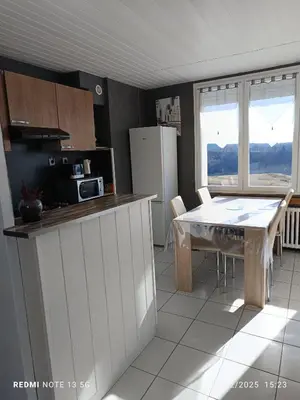 Cuisine ou kitchenette dans l'établissement Bellevue