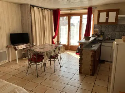 Cuisine ou kitchenette dans l'établissement Le Mont Dore Résidence Cottage rez de chausse