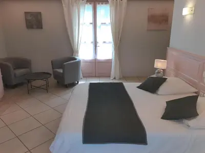 Plan de l'établissement LA LAUZERAIE