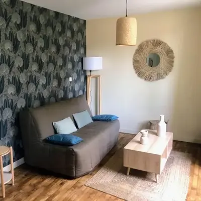 Logement à Brive avec terrasse et climatisation - près de la gare et du centre-ville - Wifi et Stationnement gratuit