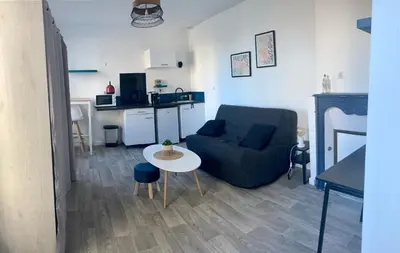 Cuisine ou kitchenette dans l'établissement 99 BIS FP