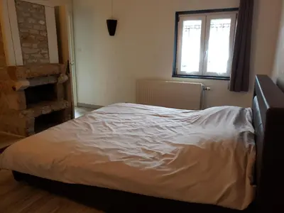 Un ou plusieurs lits dans un hébergement de l'établissement Gîte dans camping 4 étoiles