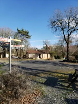 Plan de l'établissement Gîte dans camping 4 étoiles