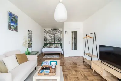 Coin salon dans l'établissement Le Chaleureux, centre-ville l Parking privé dans une résidence & Netflix