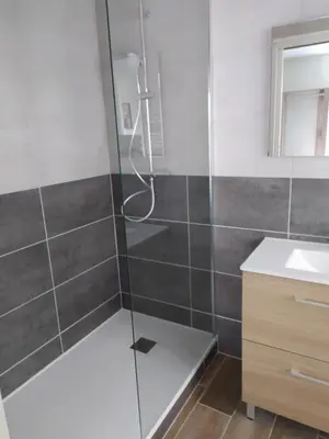 Salle de bains dans l'établissement Résidence du Panthéon
