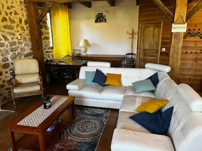 Coin salon dans l'établissement Gite à la ferme au coeur de l'Auvergne
