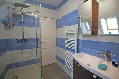 Salle de bains dans l'établissement Les deux chenes