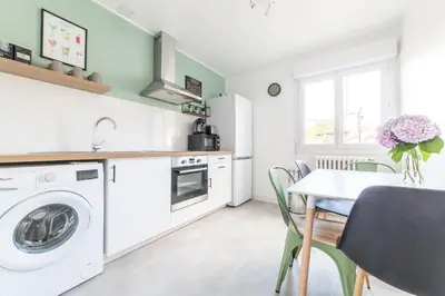 Cuisine ou kitchenette dans l'établissement @ Comme chez vous @ Proche gare et centre historique
