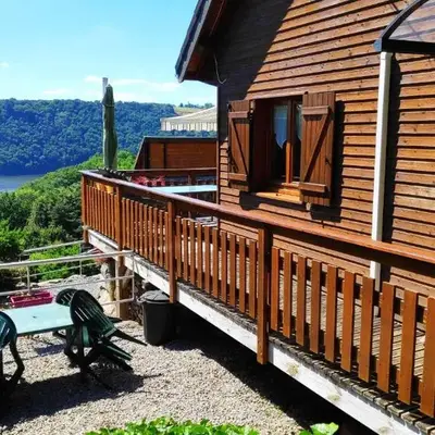 Chalet vue sur lac