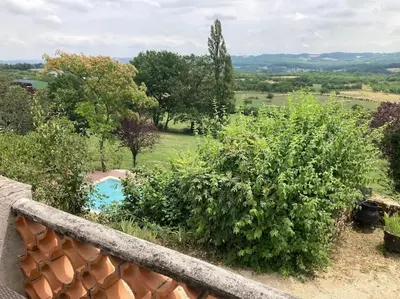 Piscine de l'établissement La nature des Sens - Gîte les Sources ou située à proximité