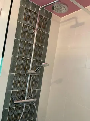 Salle de bains dans l'établissement Joli studio refait à neuf