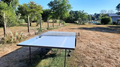 Tennis de table au sein de l'établissement Le Hameau du Pagnon ou à proximité