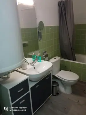 Salle de bains dans l'établissement Chez Loïc et Mélanie