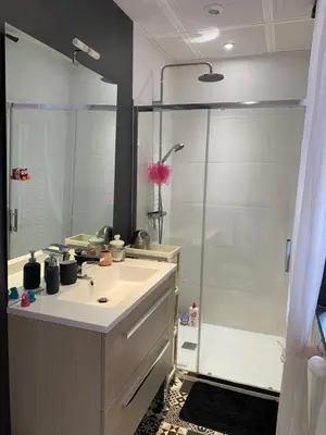 Salle de bains dans l'établissement Maison de ville