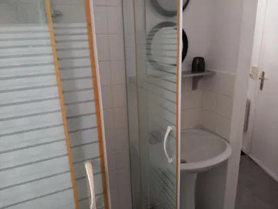 Salle de bains dans l'établissement MELANIE