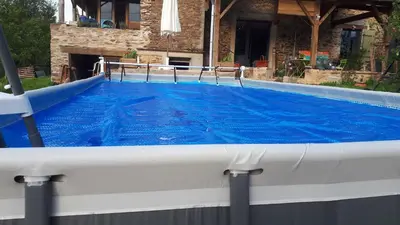 Piscine de l'établissement Chabatz d entraz ou située à proximité
