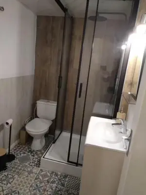 Salle de bains dans l'établissement Studio cabine la Foret au plus près des pistes 36m2